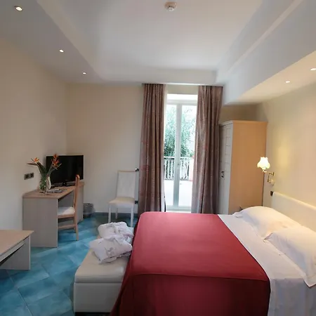Отель Regina Palace Terme 4*