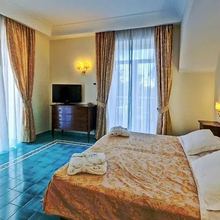Отель Regina Palace Terme 4*